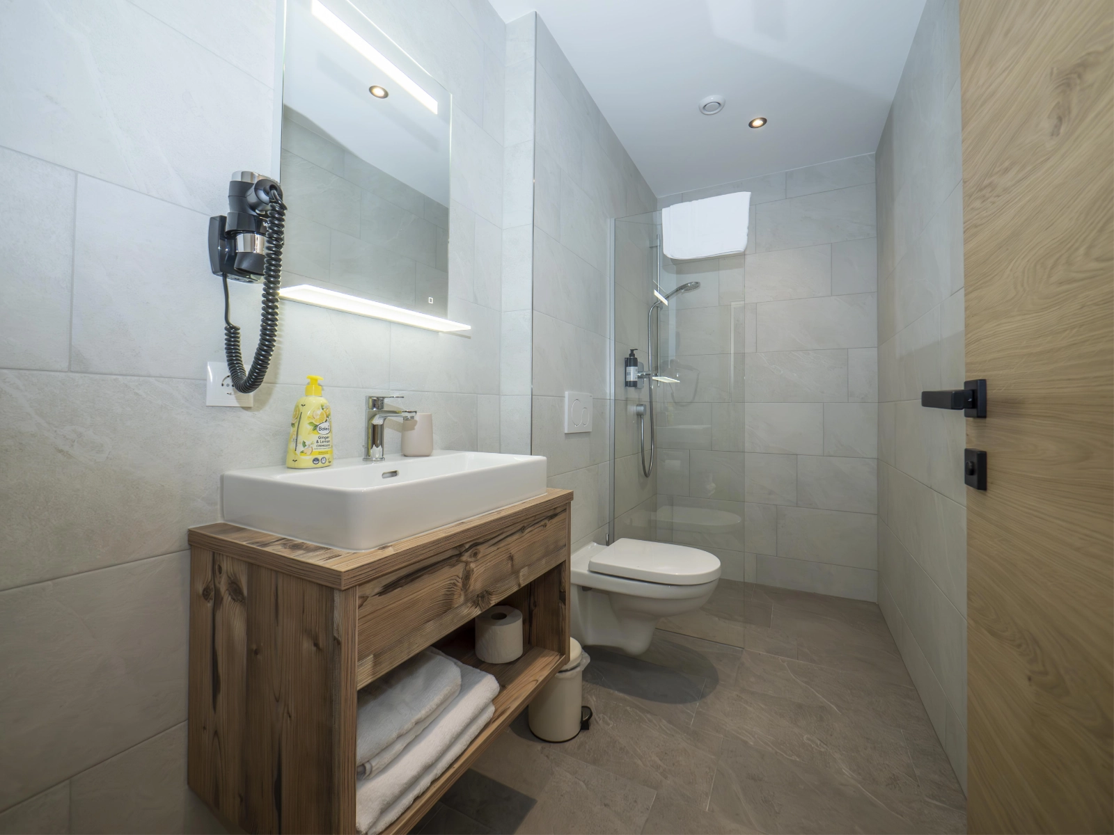 Doppelzimmer Pension Kohler Badezimmer